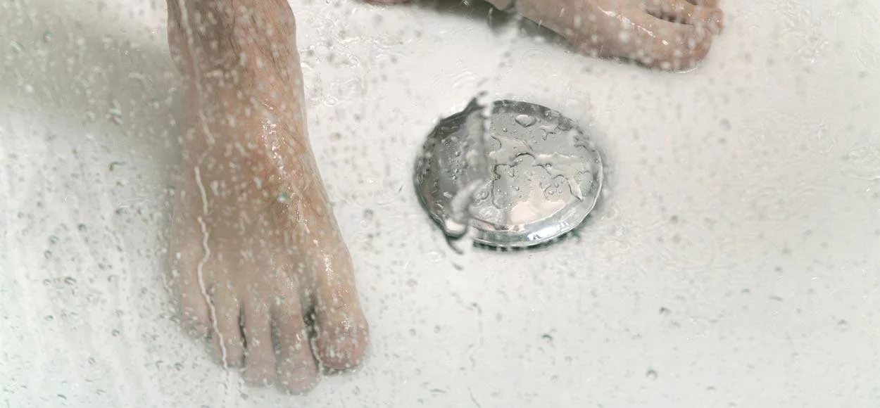 2 voeten onder de douche