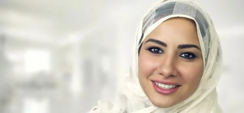 meisje met een hoofddoek