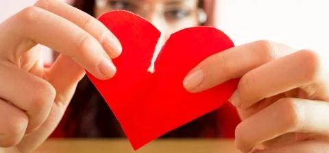 foto van een gescheurd hart