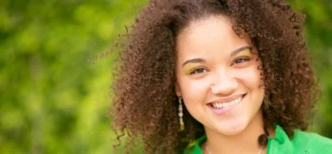 foto van een lachend meisje